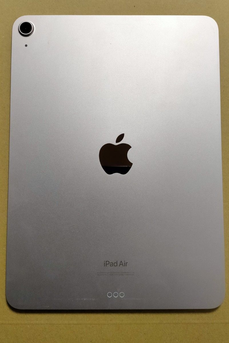 iPad Air 第5世代 256GB Wi-Fiモデル バッテリー 100% 本体キズあり