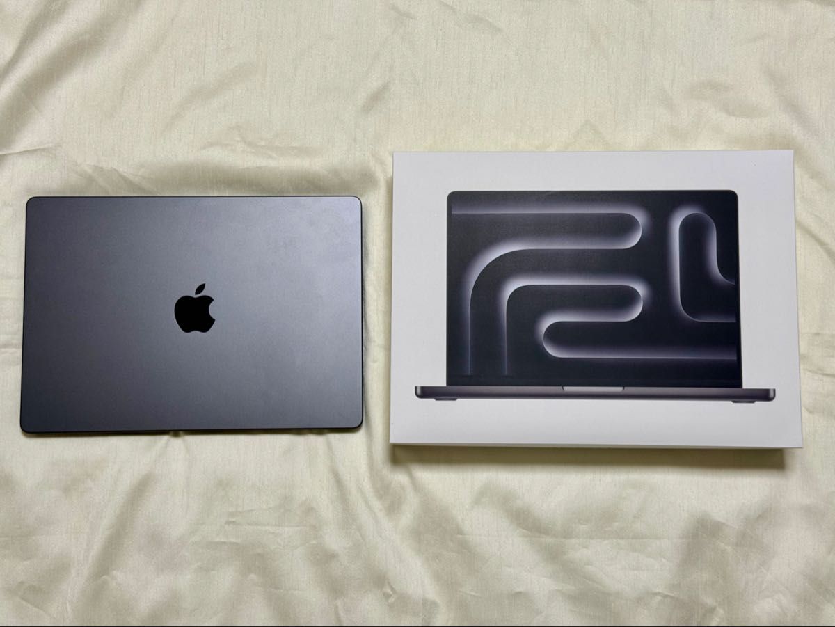 MacBook Pro 14インチ M4 16GB SSD 512GB スペースブラック MW2U3J/A