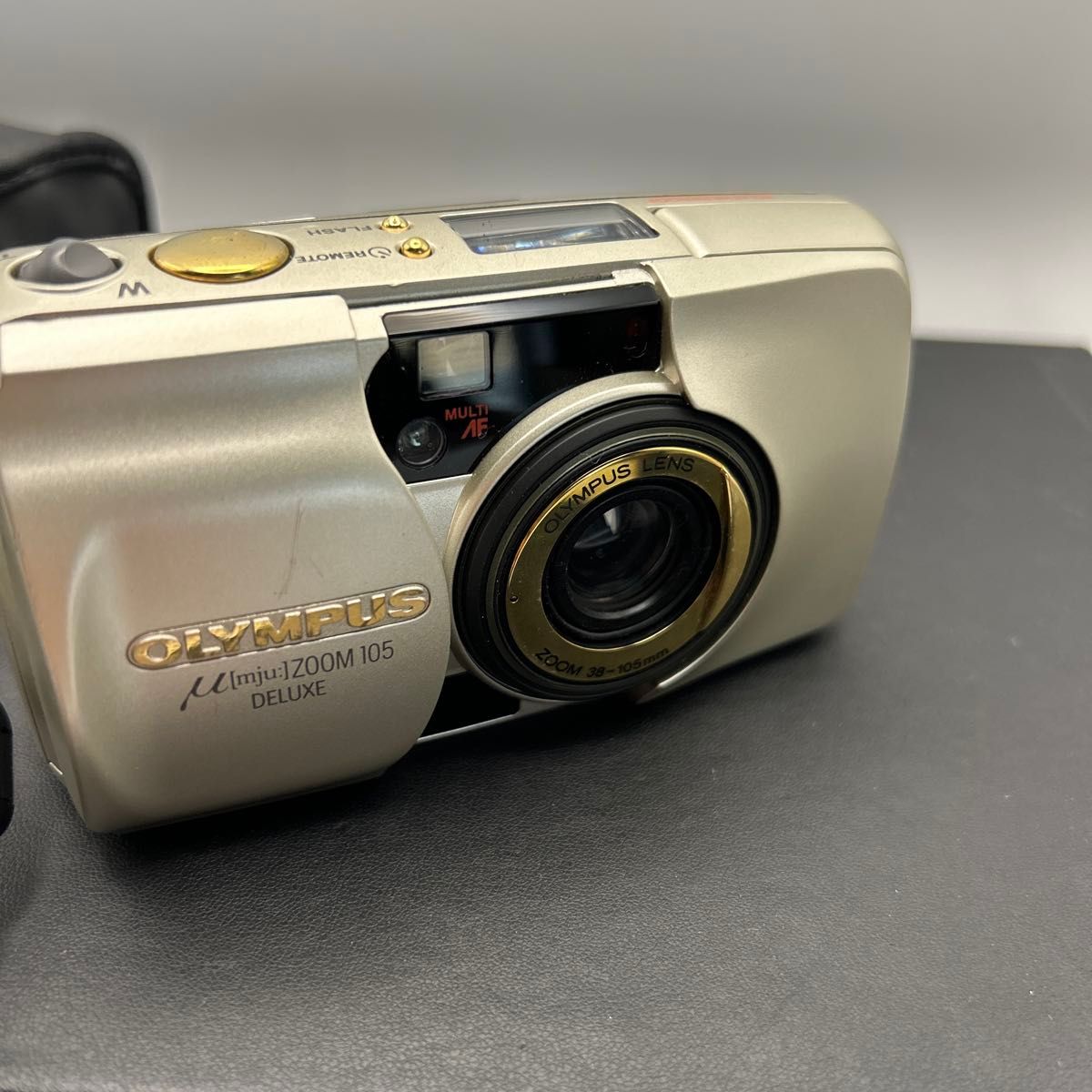 オリンパスのコンパクトフィルムカメラ「μ (ミュー) ZOOM 105 DELUXE