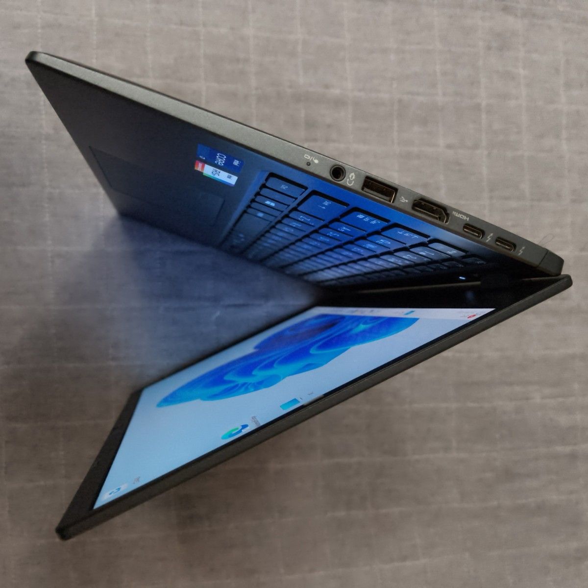 タッチ 超美品 爆速 Dynabook 超軽量 11世代i7 16GB 512G G83/HS