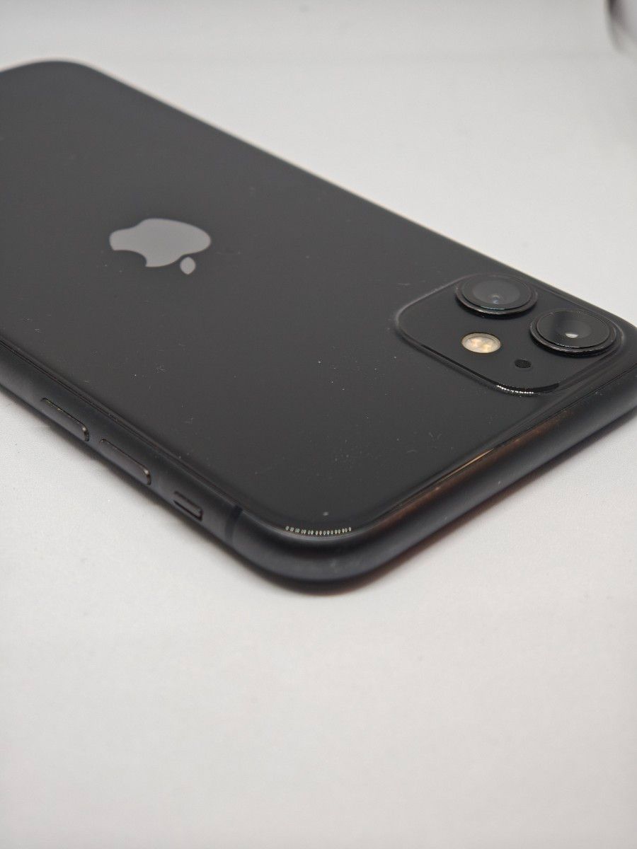 iPhone 11 64GB ブラック SIMフリー 目立つ傷なし｜Yahoo!フリマ（旧