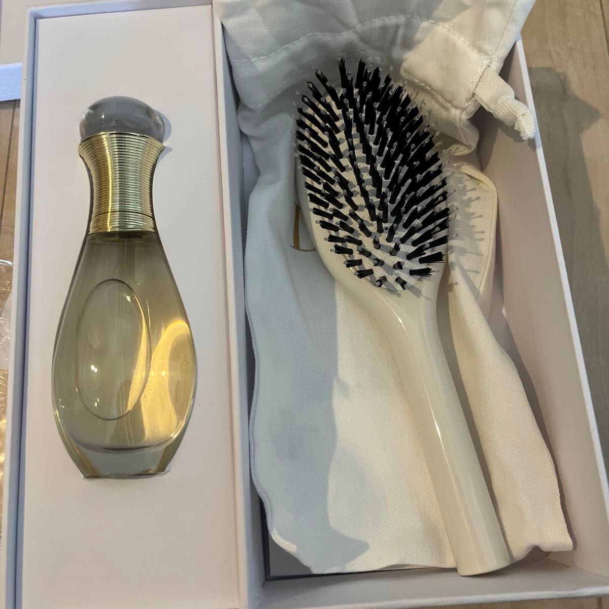 ディオール プラチナ会員 バースデーギフト ジャドール ヘアミスト