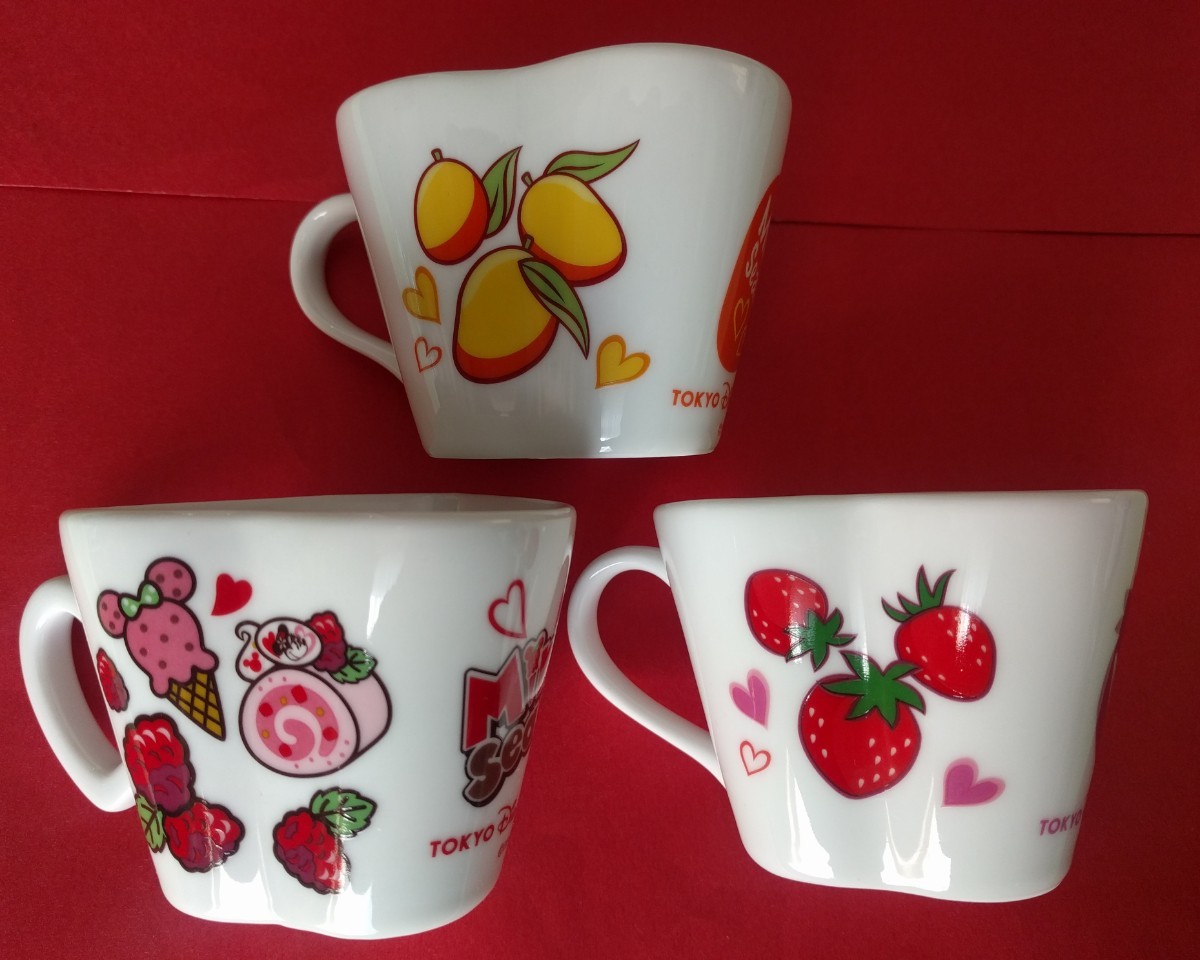 2007年東京ディズニーリゾート スーベニアカップ3点セット ミニー