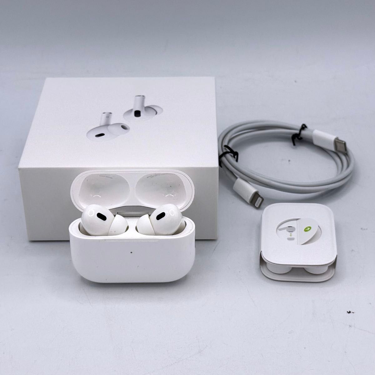 Apple AirPods Pro 第2世代 MQD83J/A Lightning MagSafe対応｜Yahoo