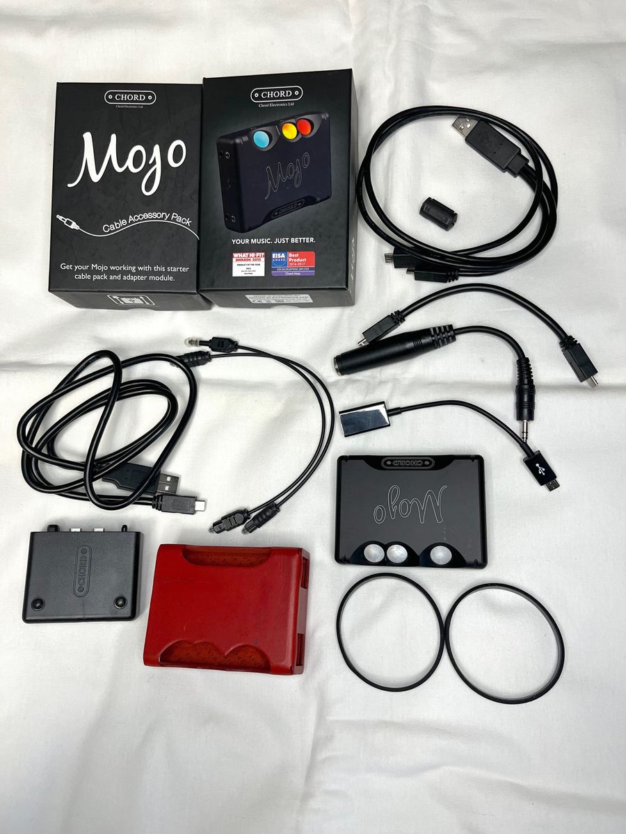 CHORD Mojo ポータブルヘッドホンアンプ & Cable Pack 本革ケース