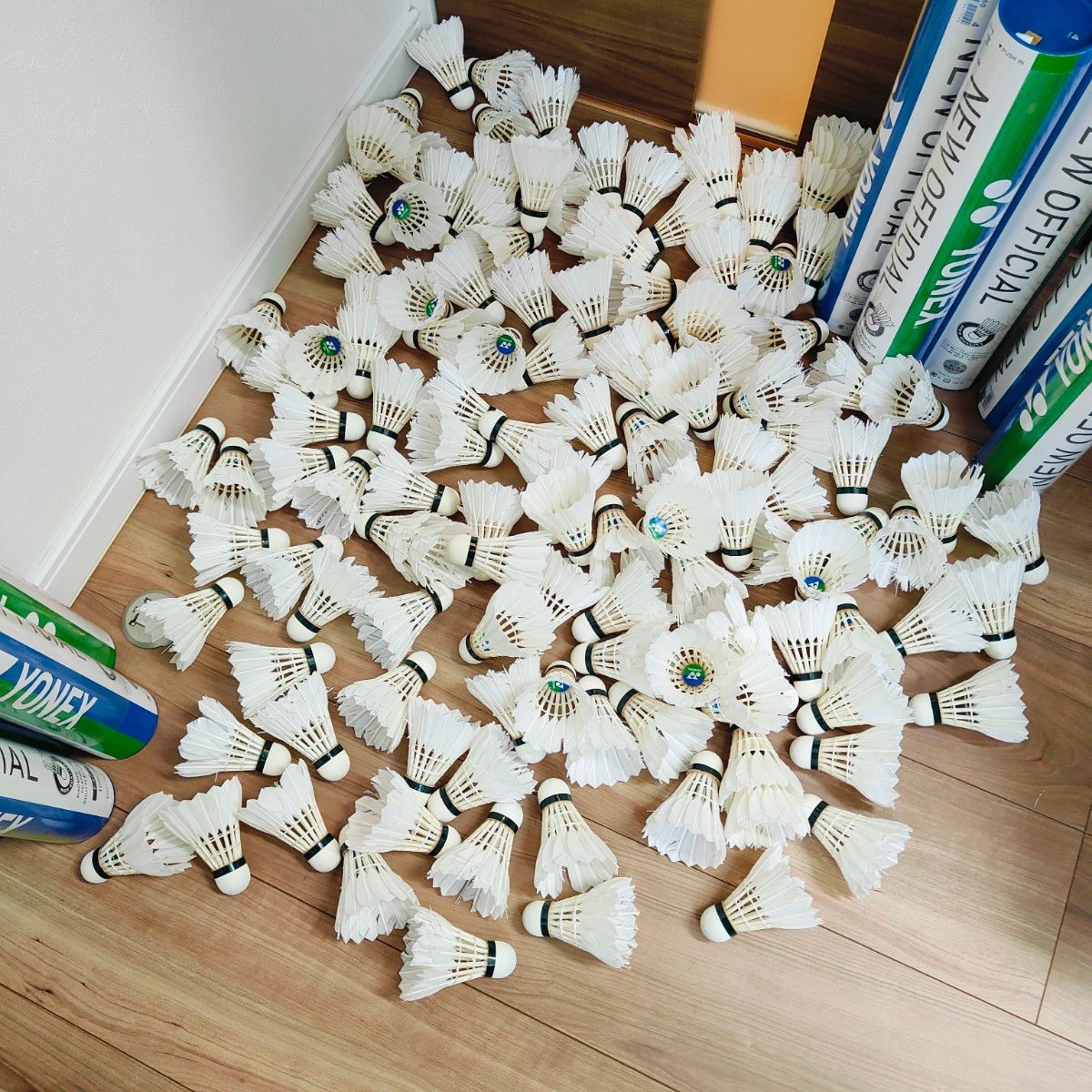 中古シャトル③ ヨネックス ニューオフィシャル 10ダース 一箱 120球