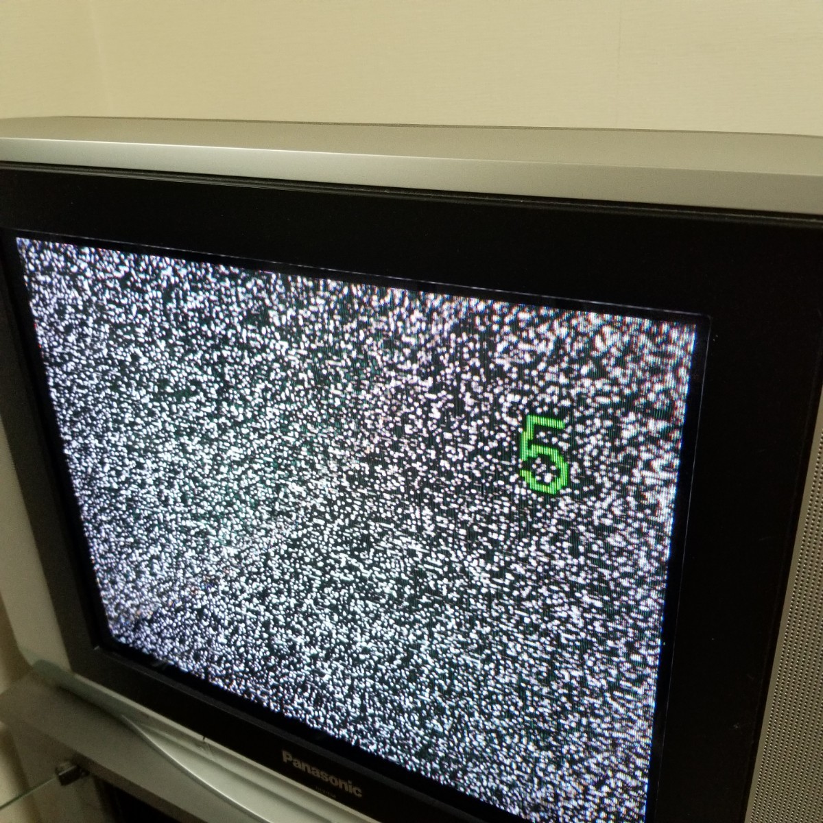 美品 Panasonic ブラウン管テレビ TH-21FA8 【21インチ】｜Yahoo