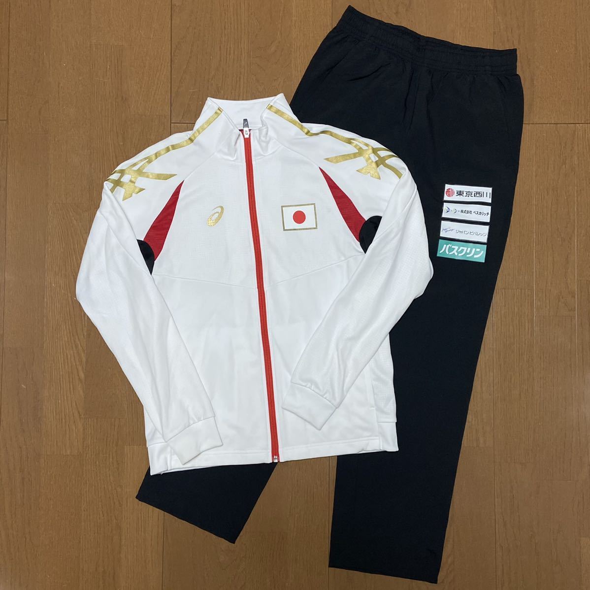 Yahoo!オークション - レスリング 日本代表 ジャージ 上下セット Mサイ