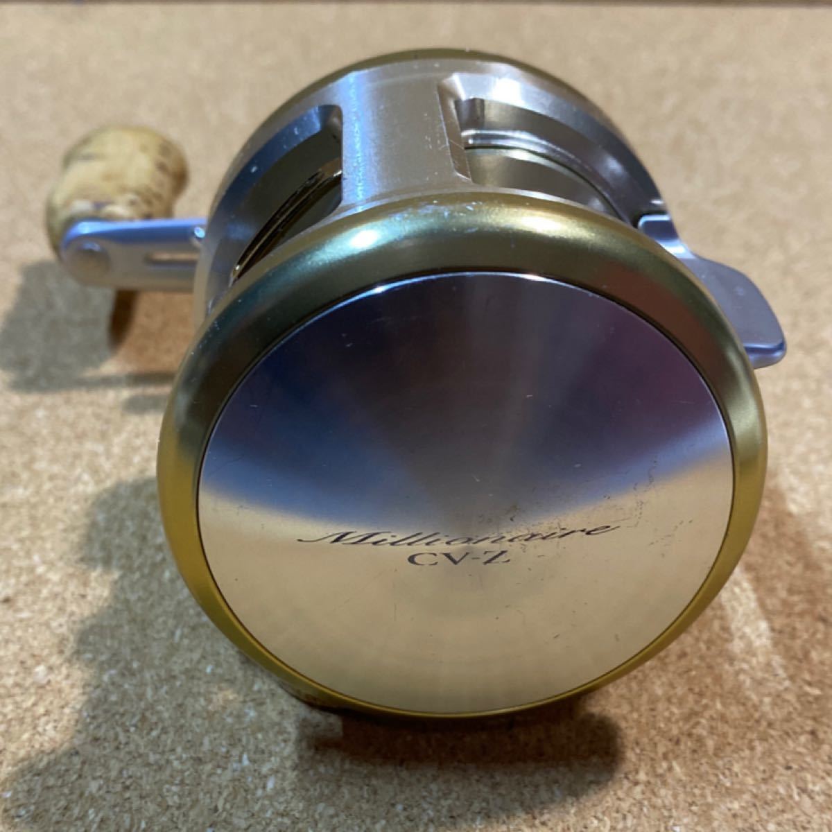 ダイワ ミリオネアCV-Z 203 右巻きベイトリール スペシャルハンドル