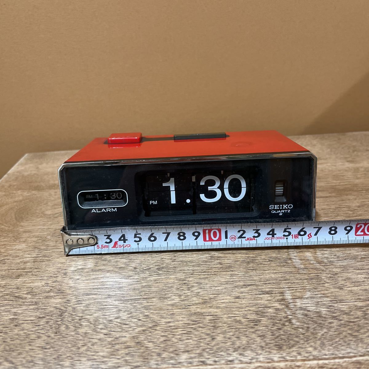 Yahoo!オークション - SEIKO パタパタ時計 昭和レトロ 目覚まし時計 赤