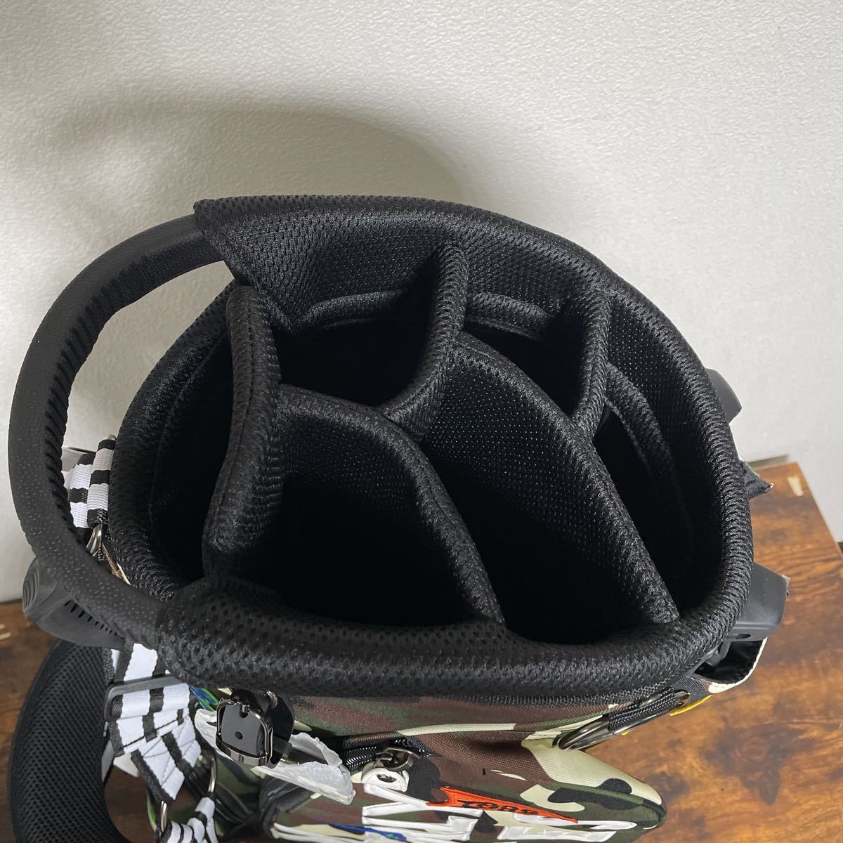 未使用 パーリーゲイツ ワッペンカモ スタンド式 キャディバッグ 送料