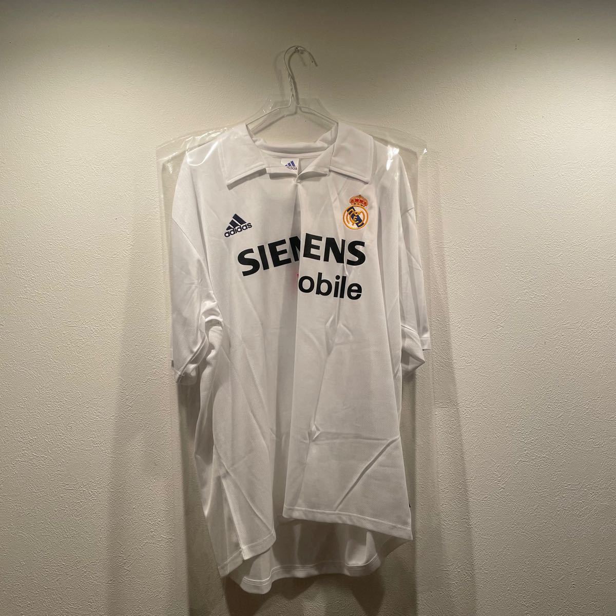 ルイスフィーゴ ユニホーム レアルマドリード｜Yahoo!フリマ（旧PayPay