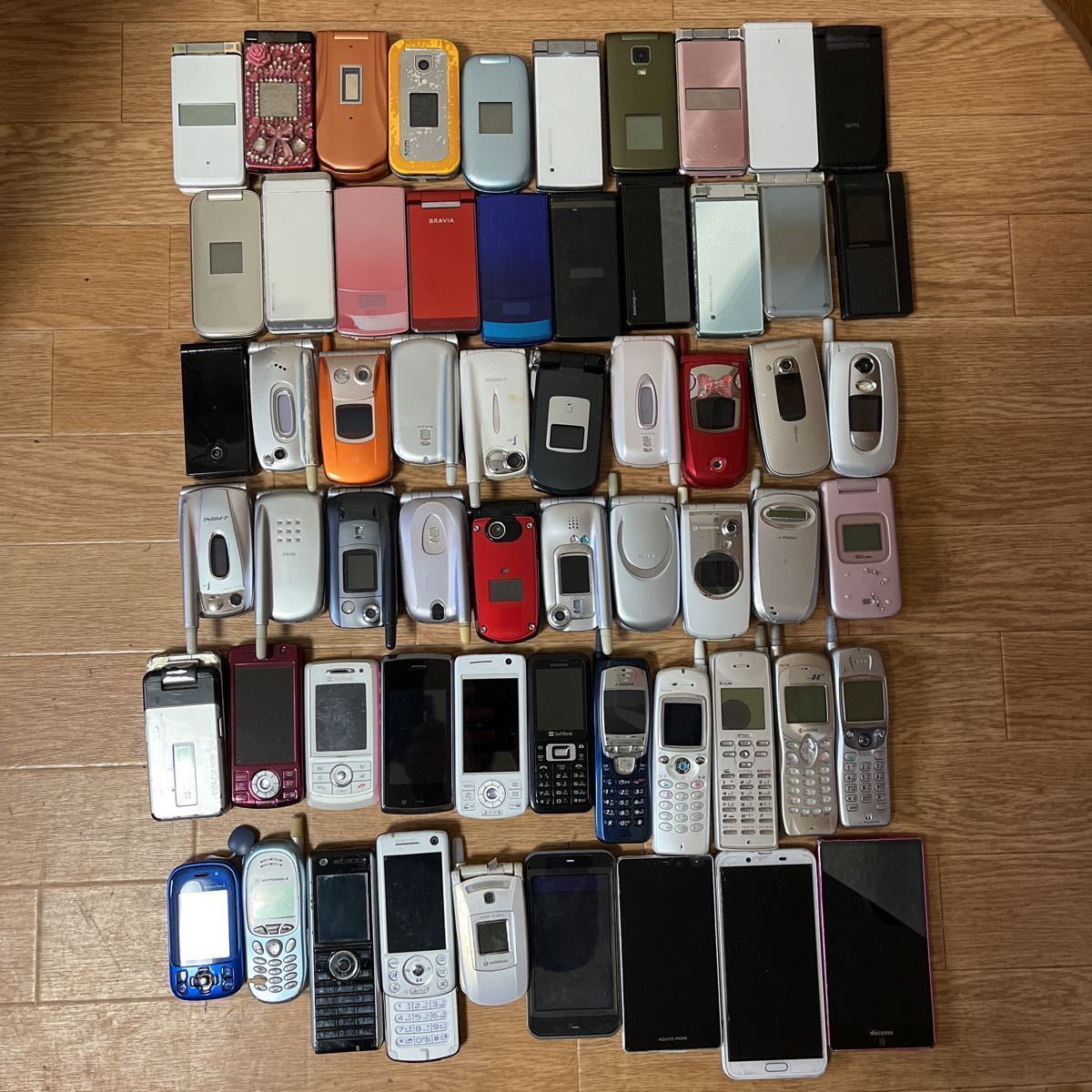 Yahoo!オークション - ジャンク品 携帯電話 ガラケー まとめ 60点 ドコ