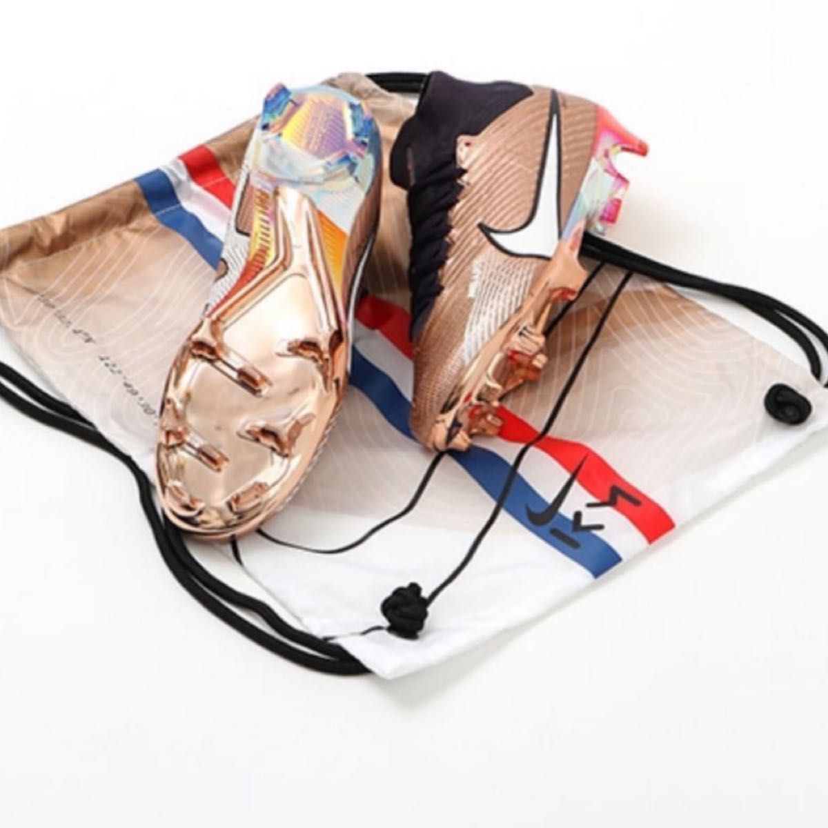 カタールW杯 エムバペ選手 限定スパイク NIKE ズーム マーキュリアル