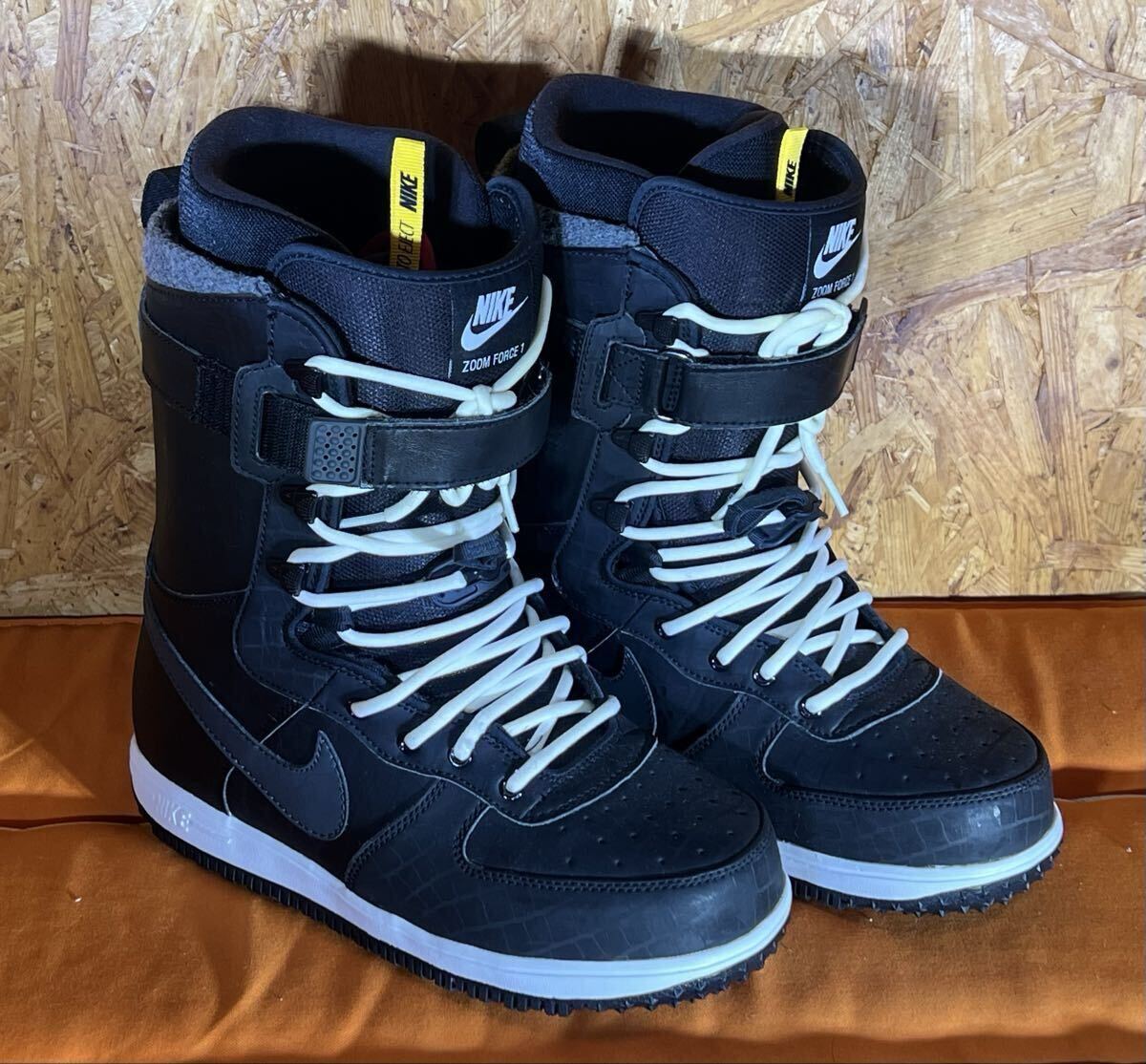 Yahoo!オークション -「ナイキスノーボードブーツ」の落札相場・落札価格