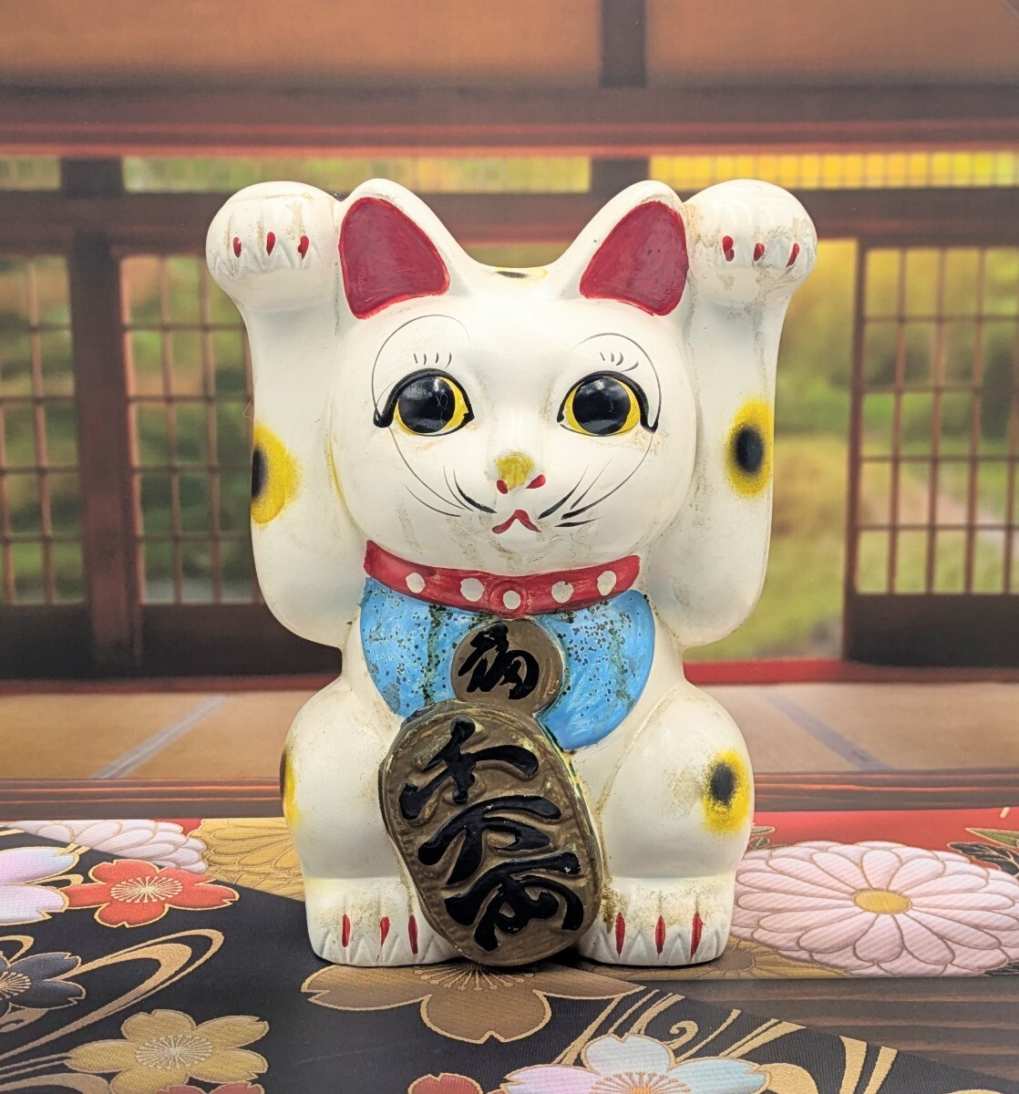 Yahoo!オークション - 「両手招き猫」の落札相場・落札価格