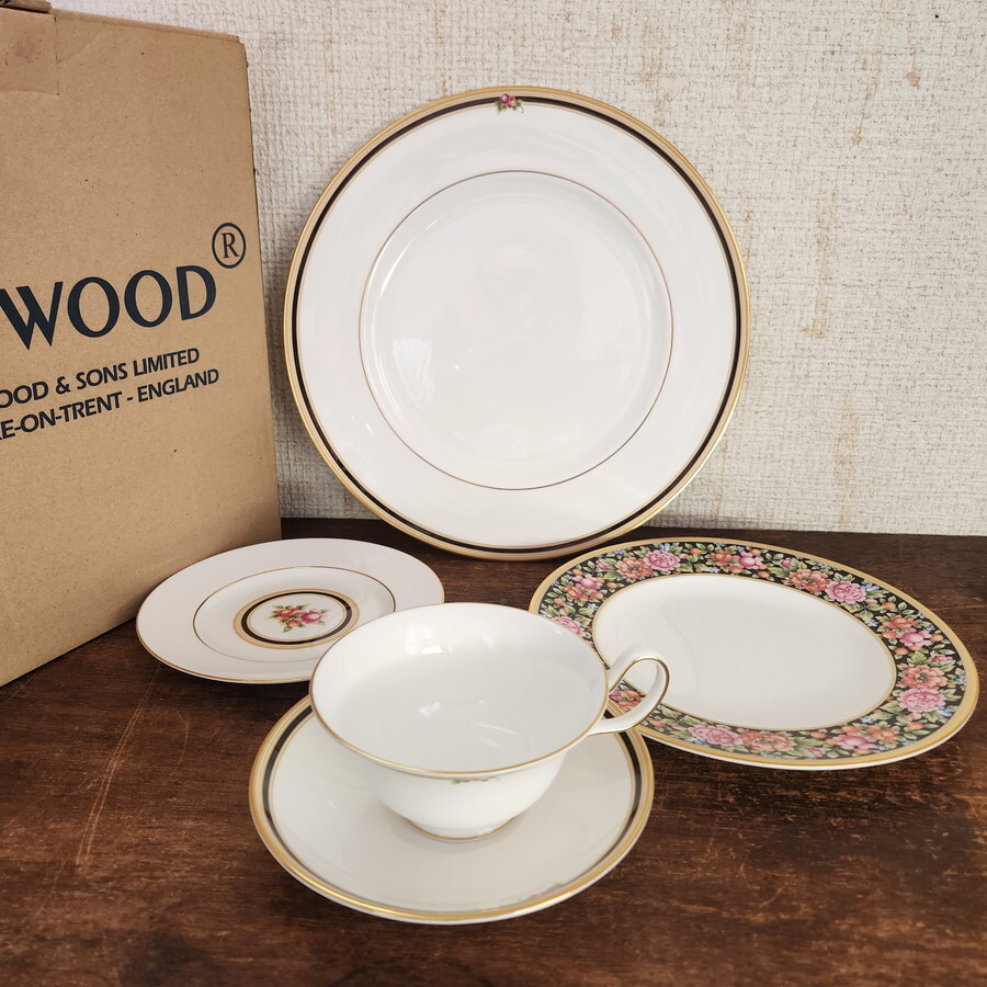 Yahoo!オークション -「ウェッジウッド クリオ プレート」の落札相場