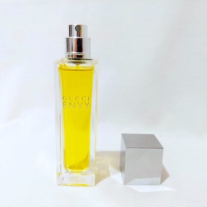 Yahoo!オークション -「gucci envy 廃盤」の落札相場・落札価格