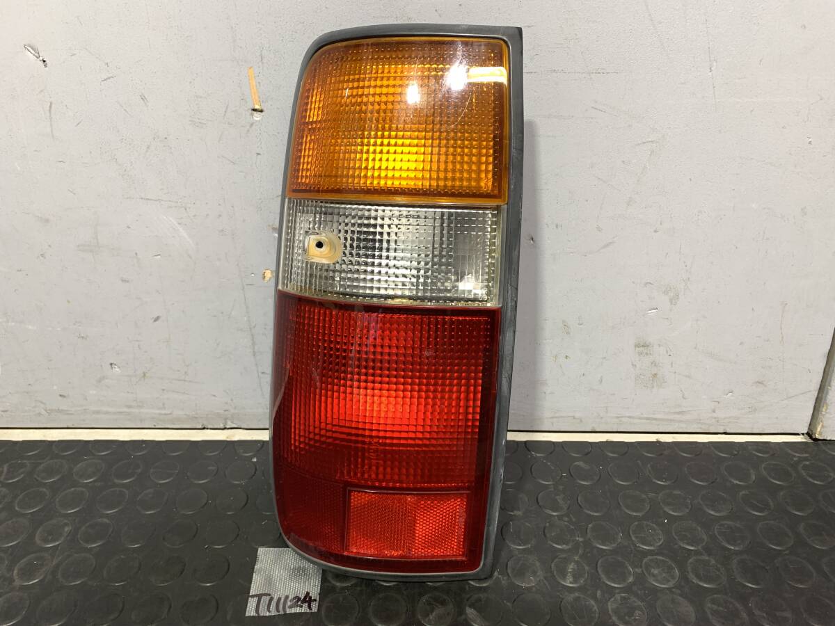 Yahoo!オークション -「ランクル80 純正テールランプ」の落札相場