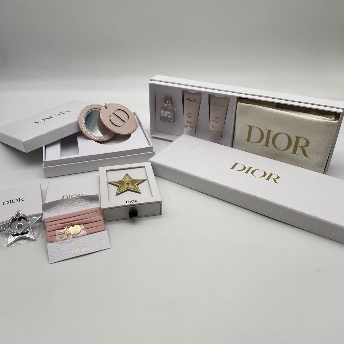 Yahoo!オークション - 「????????5」その他 (ディオール) の落札相場