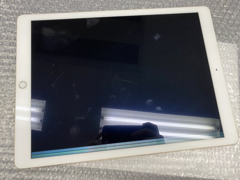 Apple iPad Pro 12.9インチ 第2世代 Wi-Fi 256GB オークション比較