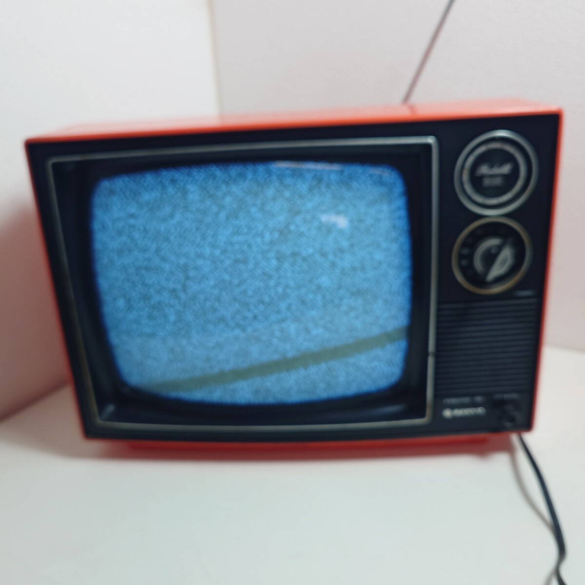 Yahoo!オークション -「サンヨー レトロ テレビ」の落札相場・落札価格