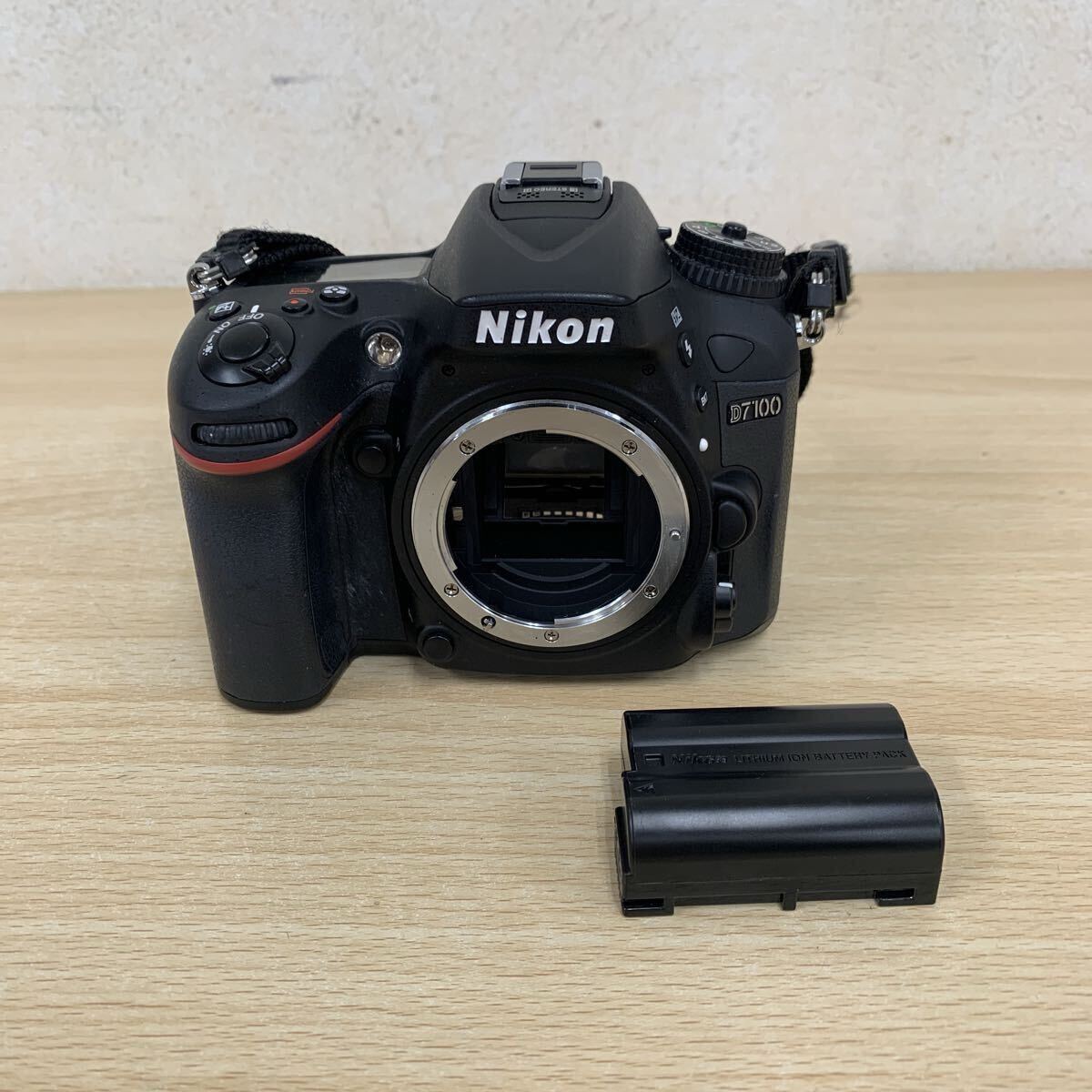 Yahoo!オークション -「ニコン d7100 ボディ」の落札相場・落札価格