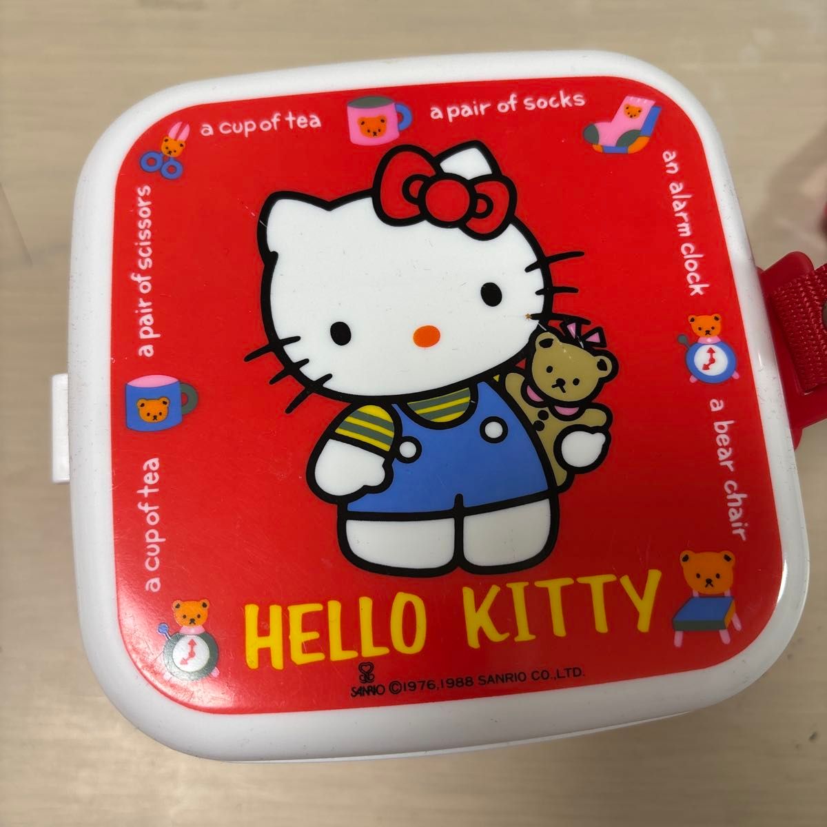 サンリオ ハローキティ お弁当箱1976年 昭和レトロ｜Yahoo!フリマ（旧