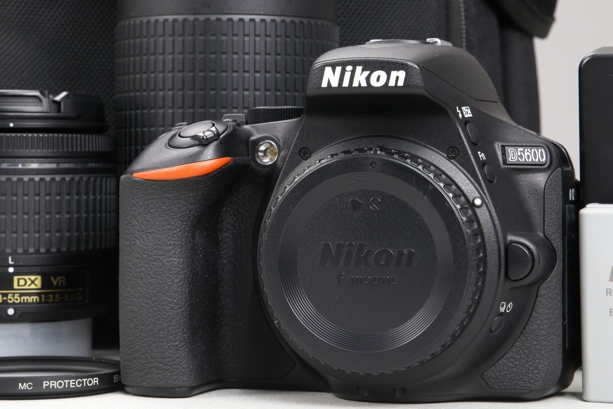 ニコン D5200 ダブルズームキット オークション比較 - 価格.com