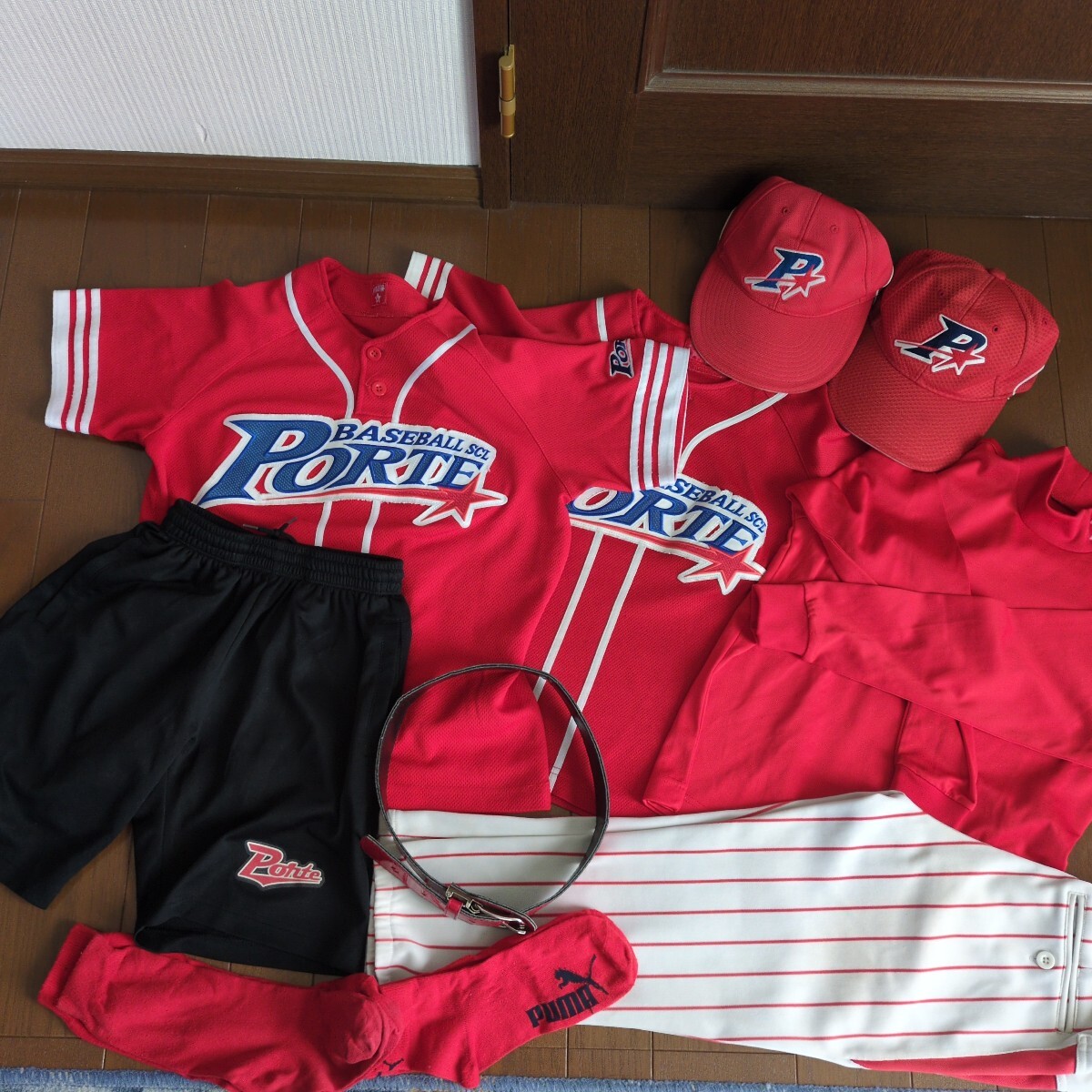 Yahoo!オークション -「ポルテ ユニホーム」の落札相場・落札価格