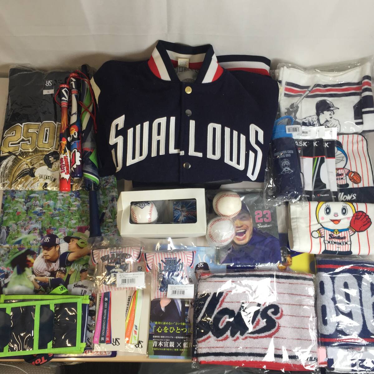 Yahoo!オークション -「ヤクルトスワローズ スタジャン」の落札相場