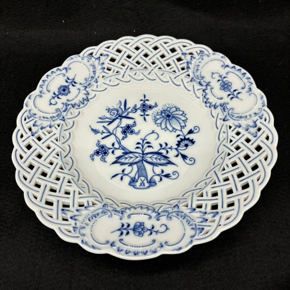 Yahoo!オークション -「マイセン ブルーオニオン プレート」の落札相場