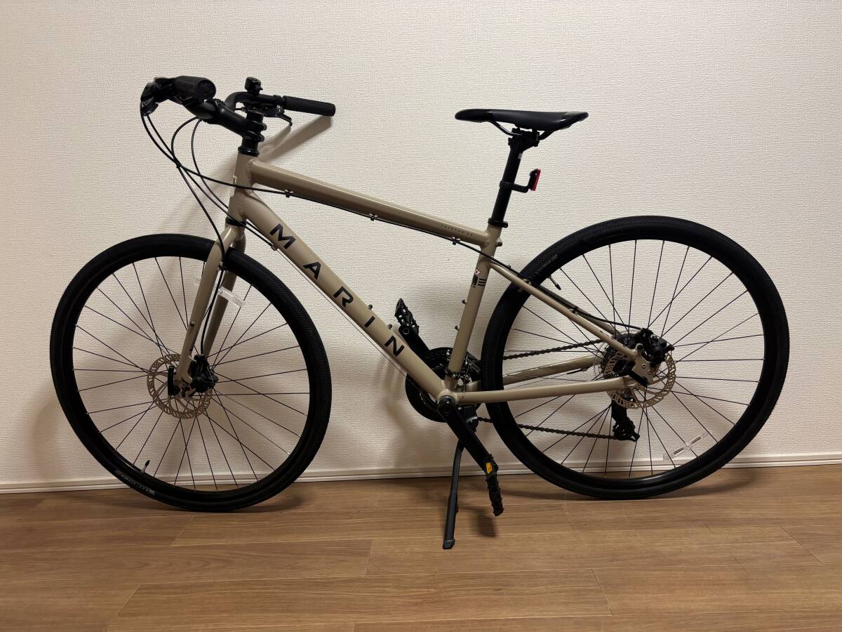 Trek7.3FXクロスバイク白700X28CサイズS位走る曲がる止まる問題無し