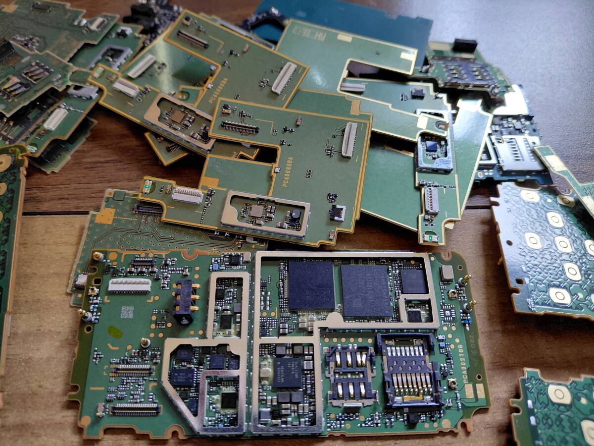 Yahoo!オークション -「都市鉱山」(携帯電話、スマートフォン) の落札