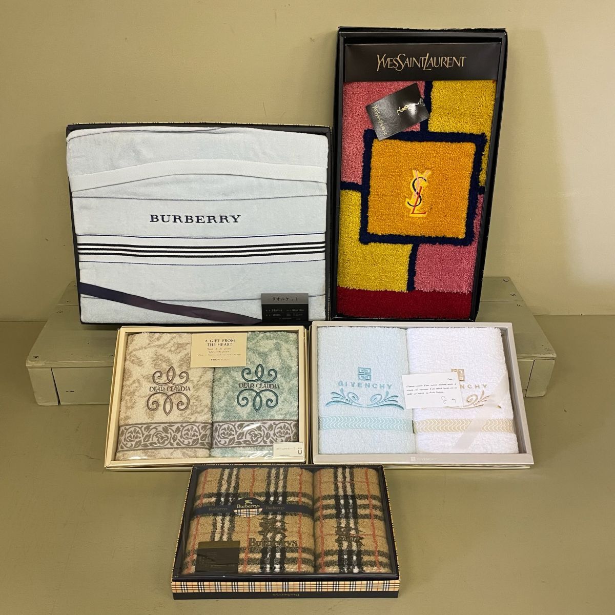 Yahoo!オークション -「バーバリー タオルケット」の落札相場・落札価格