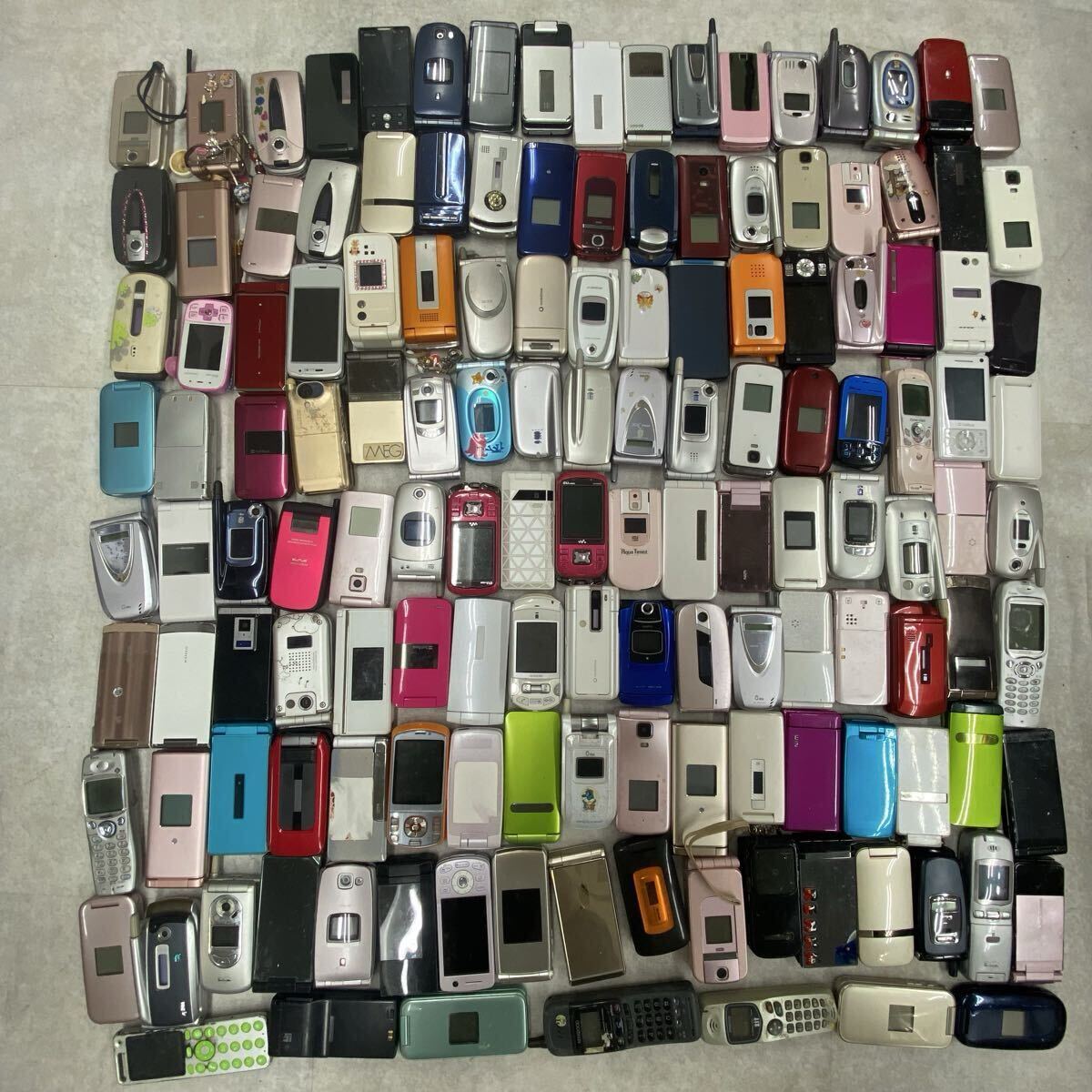 Yahoo!オークション -「ジャンク ガラケー まとめ」の落札相場・落札価格