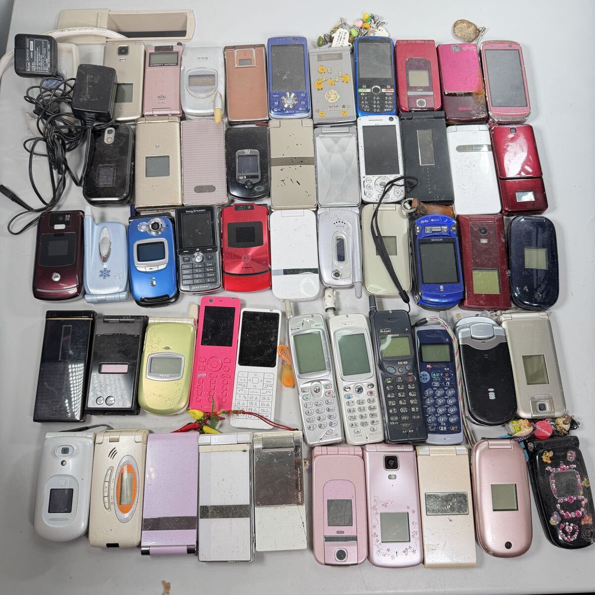 Yahoo!オークション -「ガラケー 大量」(その他) (携帯電話