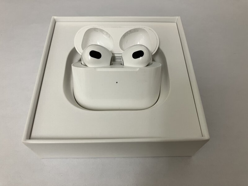 Yahoo!オークション -「airpods 第3世代 mme73j／a」の落札相場・落札価格