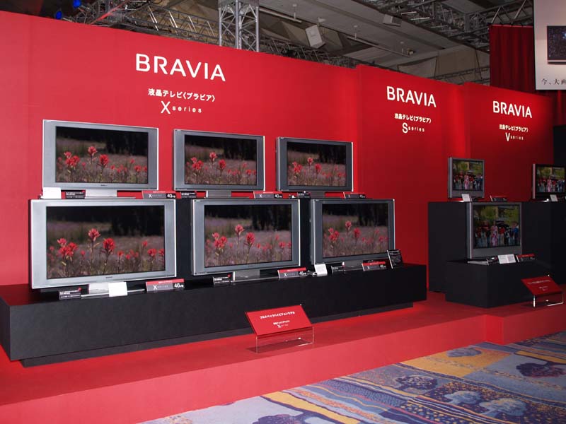 ソニー、フルHD対応モデルなど液晶「ブラビア」3シリーズ