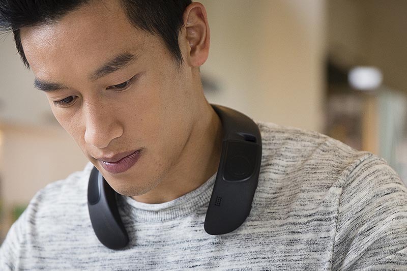 ボーズ、肩のせワイヤレススピーカーで周りの音も聞ける「SoundWear