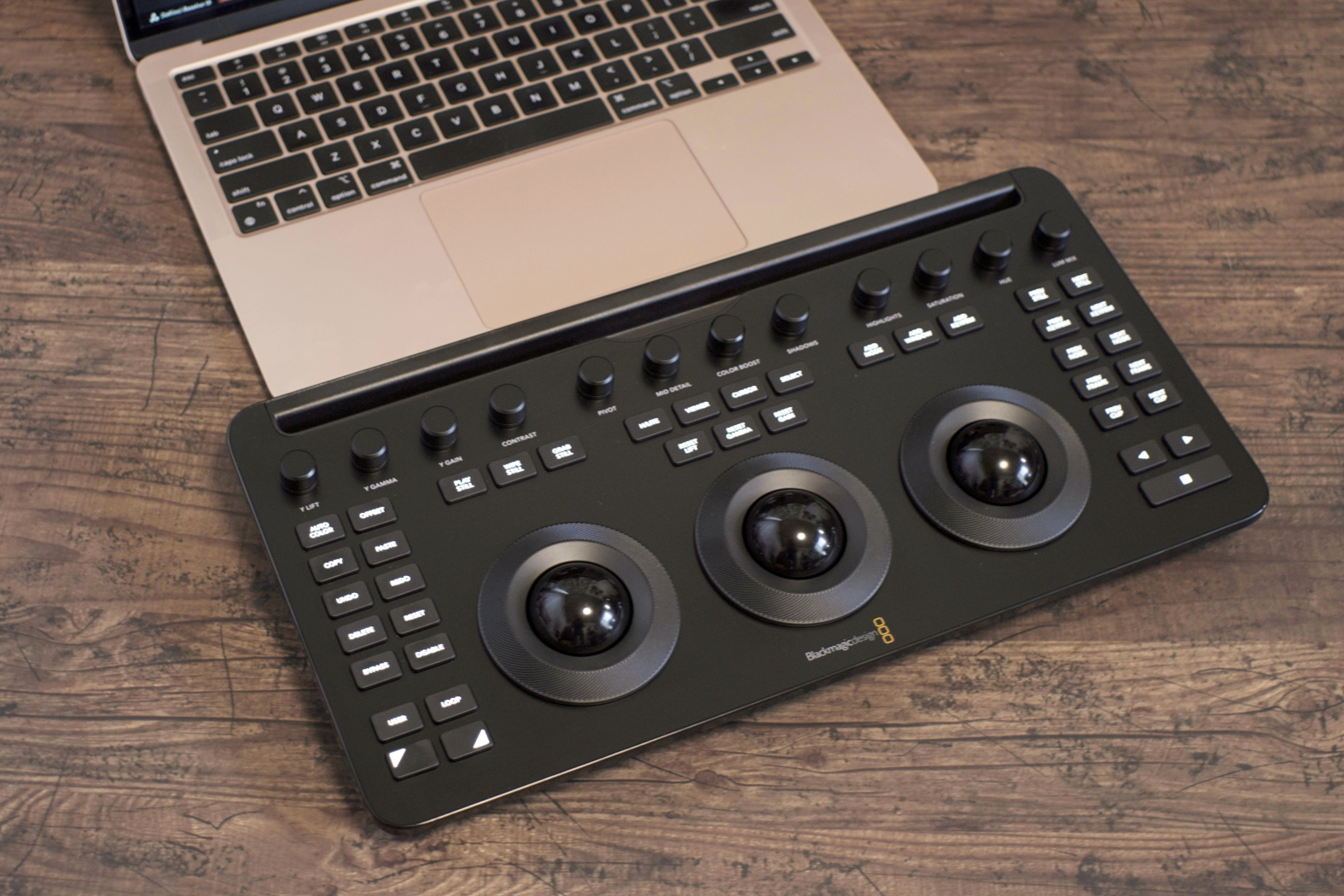 小寺信良の週刊 Electric Zooma!】ようやく買えるパネル登場