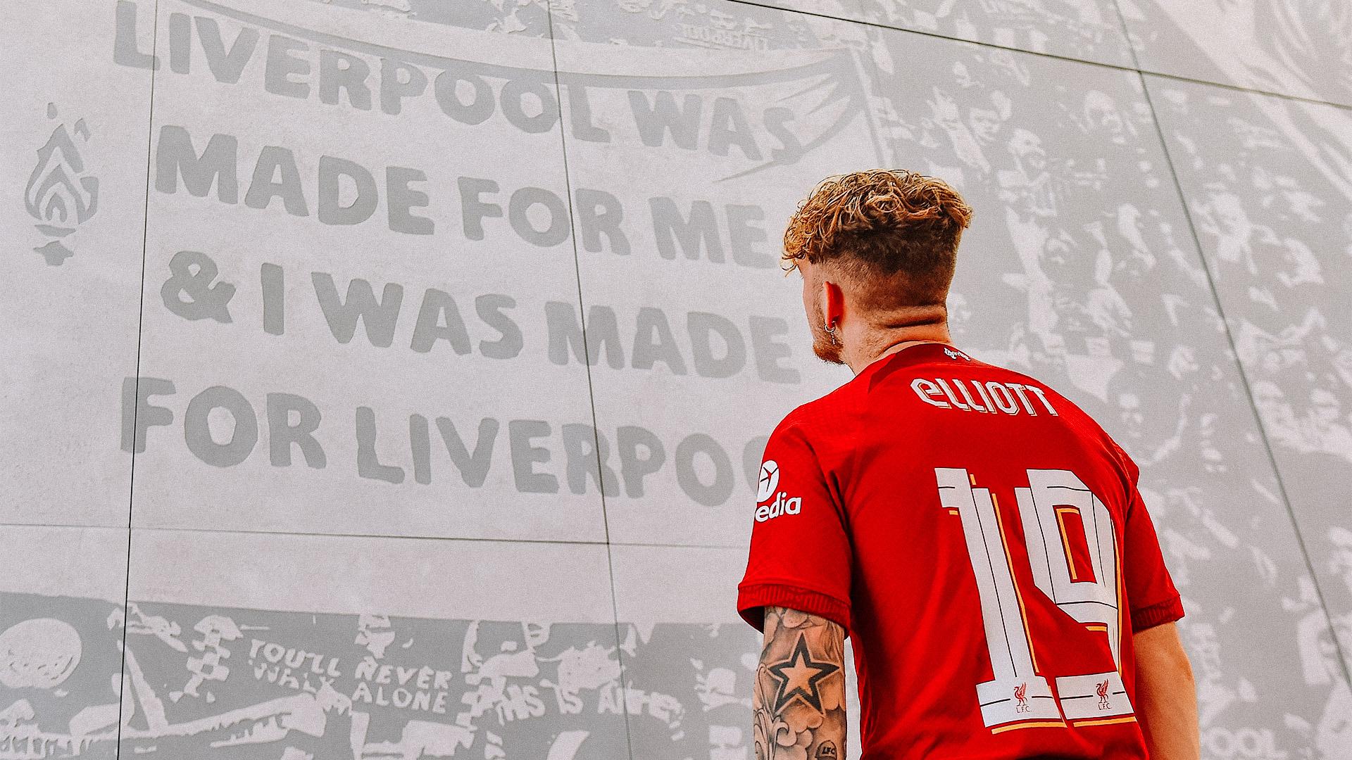 Harvey Elliott poses with new No.19 Liverpool shirt - Liverpool FC