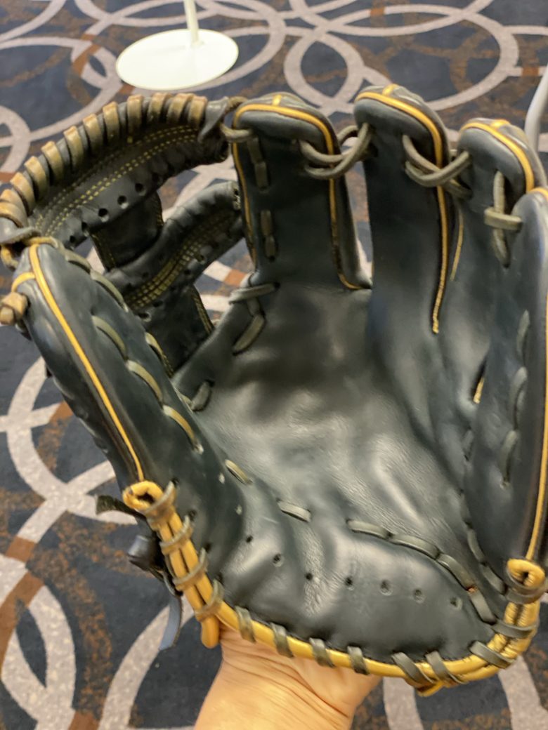 中野拓夢選手と24MS】久保田スラッガー：一番人気の内野手用本人実使用