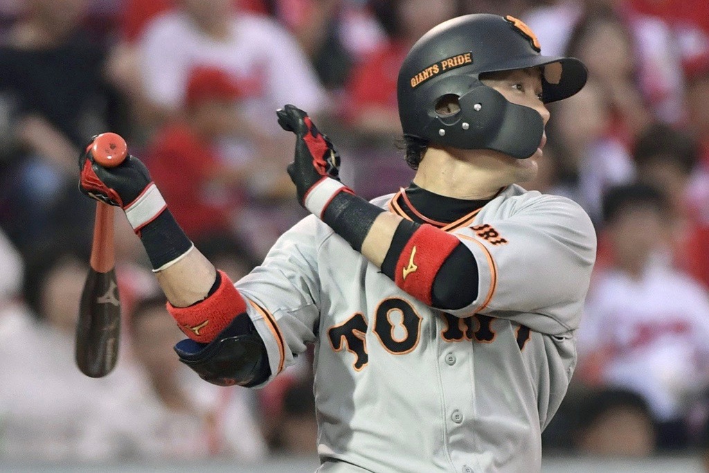 攻守に存在感を見せた巨人・亀井善行 – BASEBALL KING