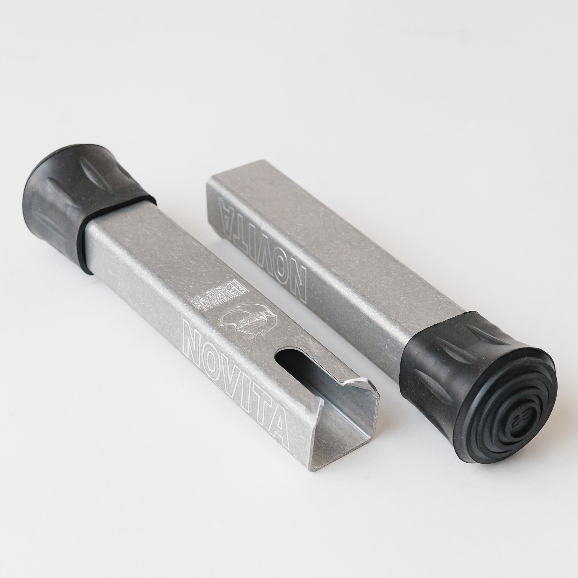 NOVITA neo TitaniumGray | NATURAL MOUNTAIN MONKEYS