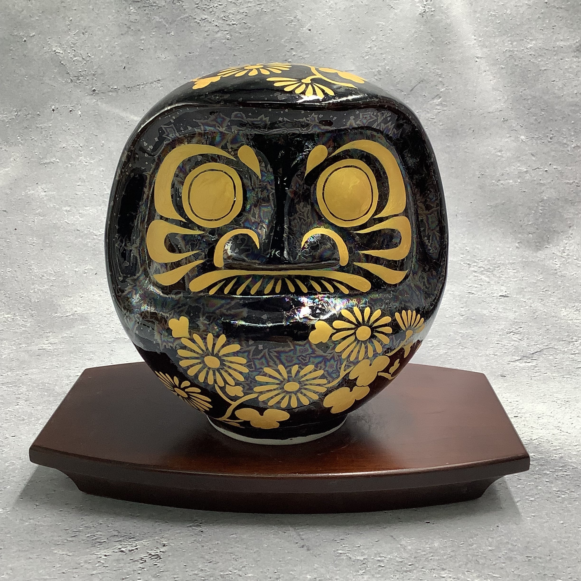 新作】達磨 ダルマ （大）星結晶（黒）×金彩 菊 置物オブジェ | 京焼