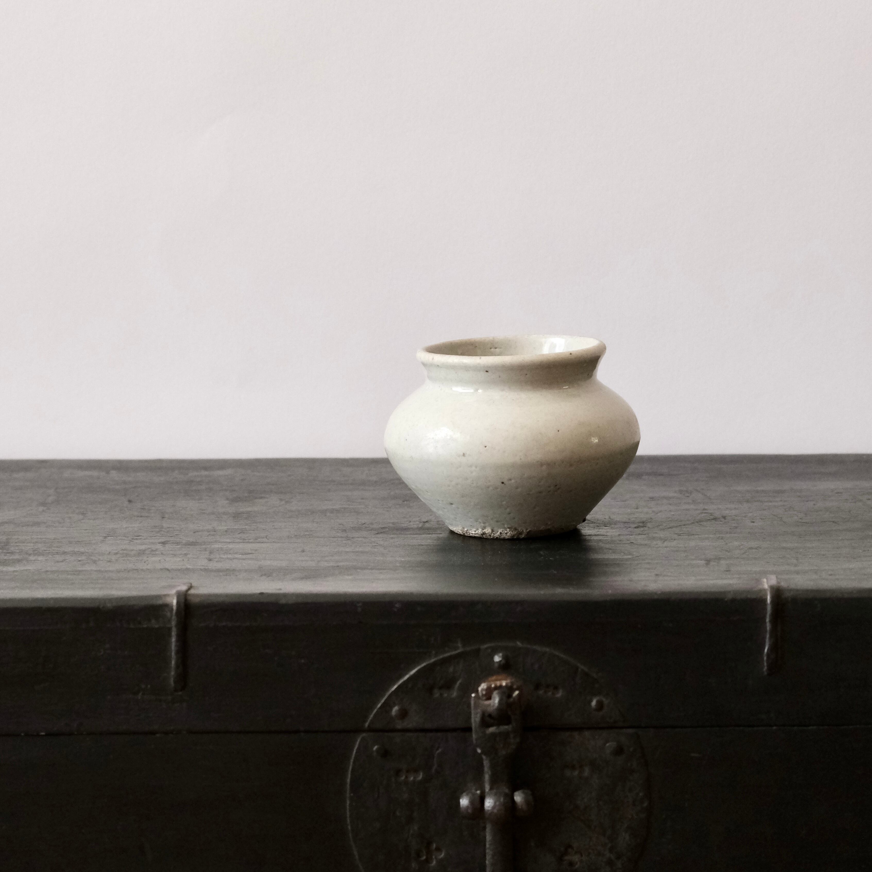 朝鮮白磁の小壺 | hanalm