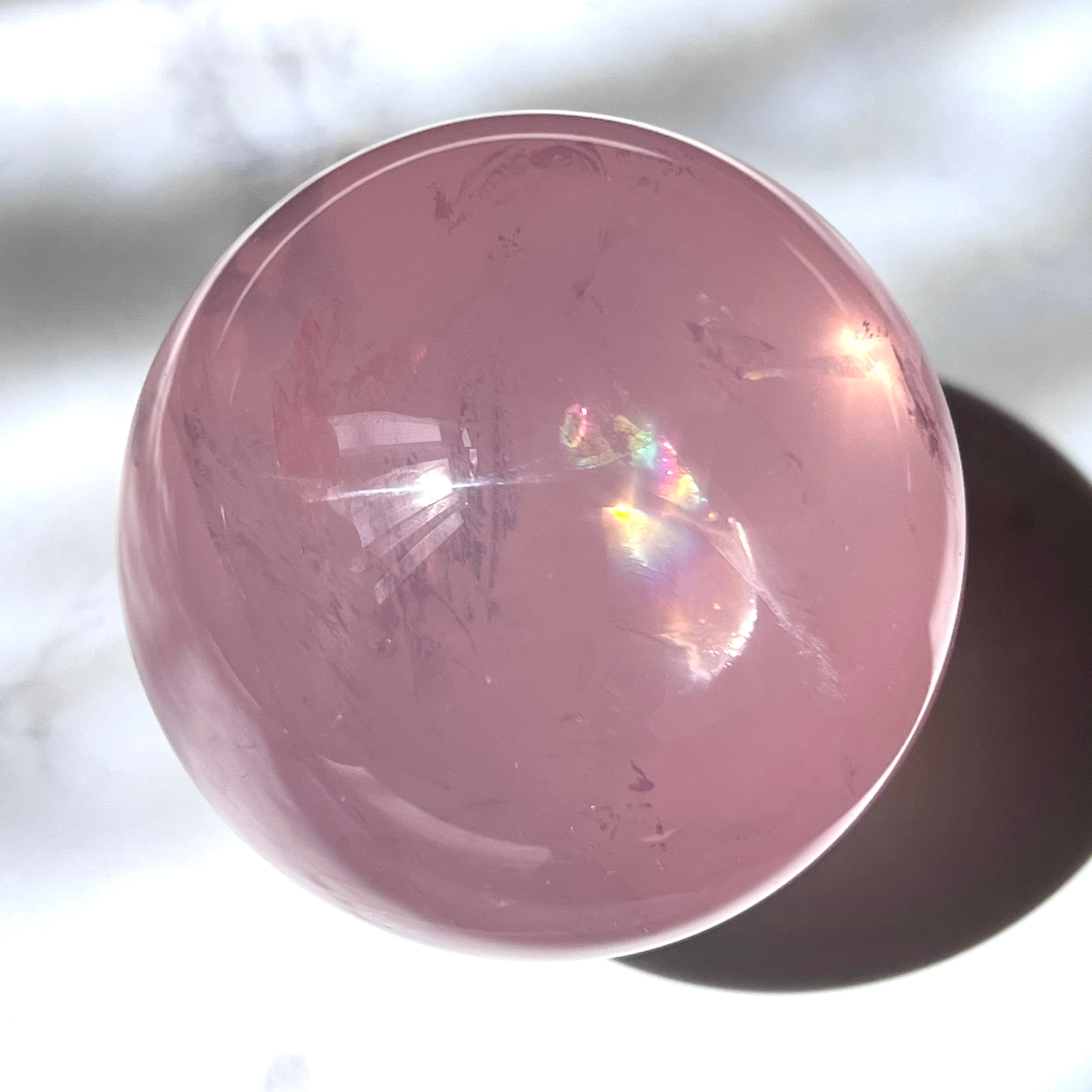 虹入りモザンビーク産ローズクォーツスフィア66mm | la lune rose BASE店