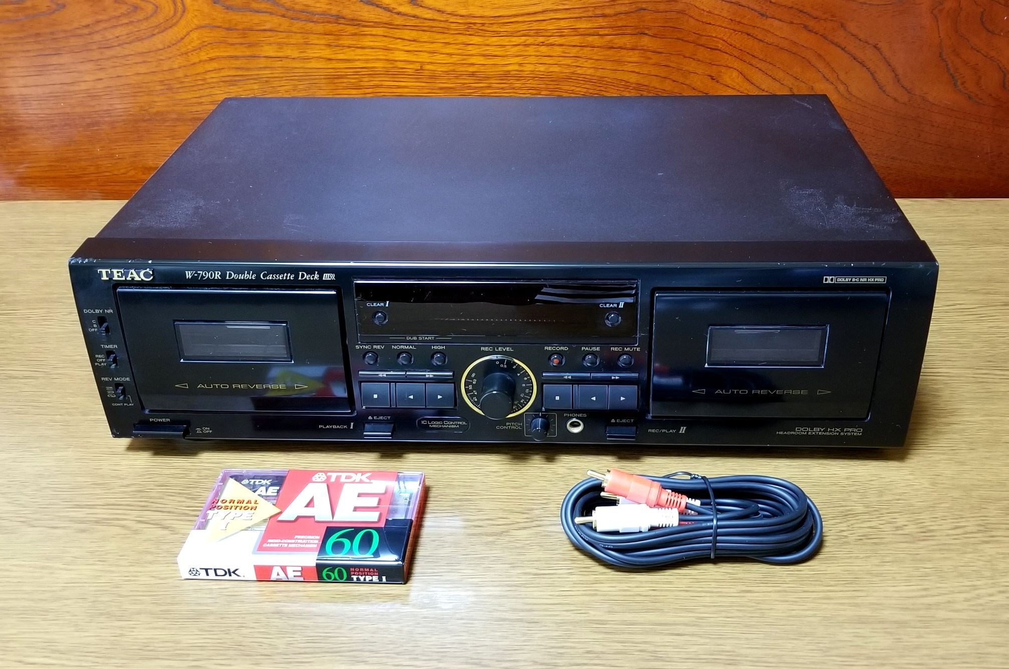 オートリバース ダブルカセットテープデッキ TEAC W-790R-1 完動品
