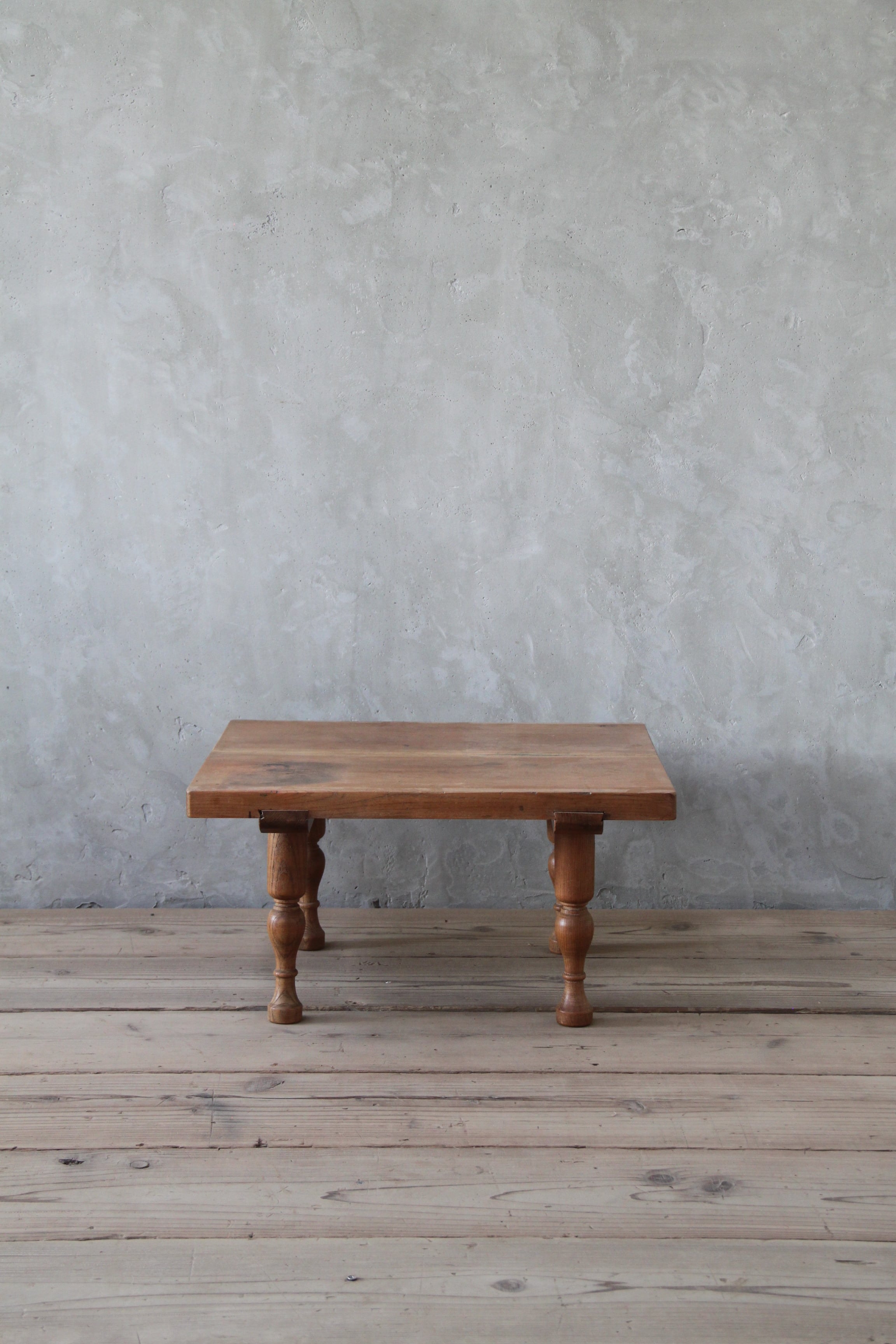 送料無料】ろくろ足のテーブル 古家具/古道具/アンティーク/机